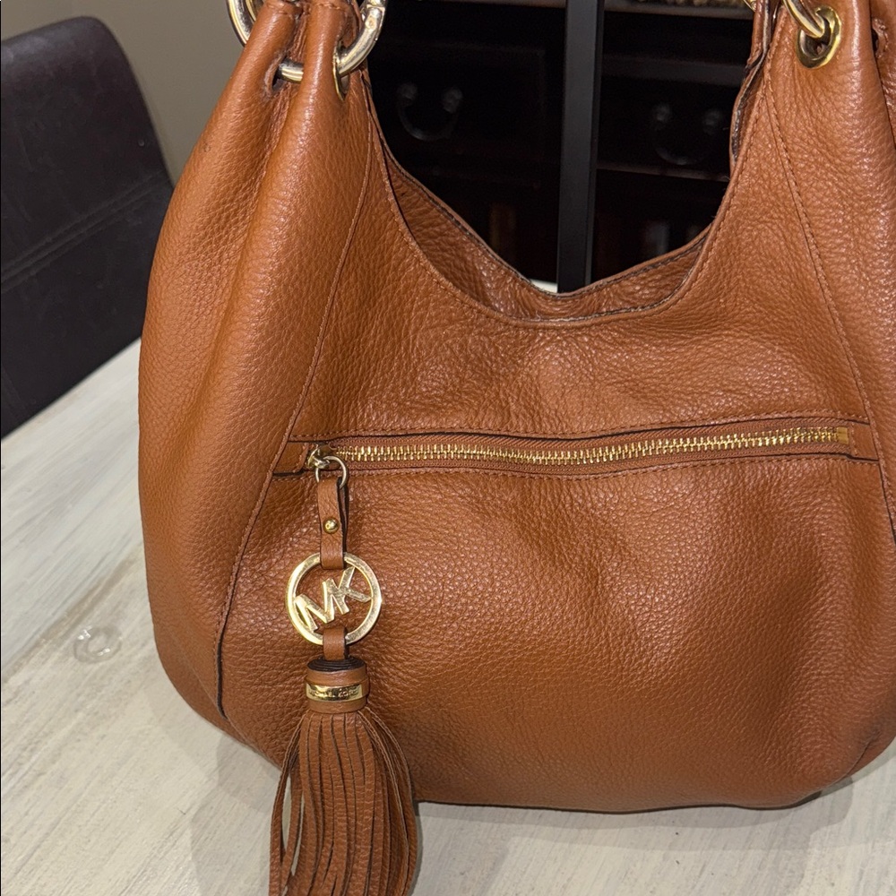 Vintage Michael Kors Tan Leather Hobo Bag with Gold Accents - Picture 4 of 14